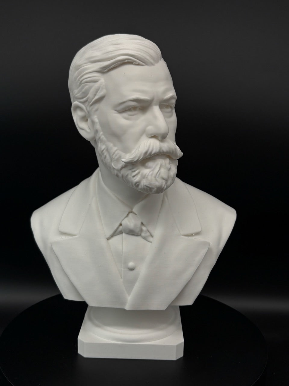 Sigmund Freud Büste – Detailansicht der 3D-gedruckten Skulptur