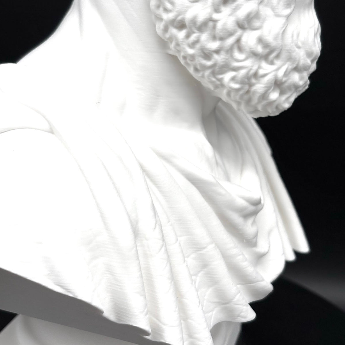 Platon Büste als historisch inspirierte Dekoration für Bibliothek und Vitrine