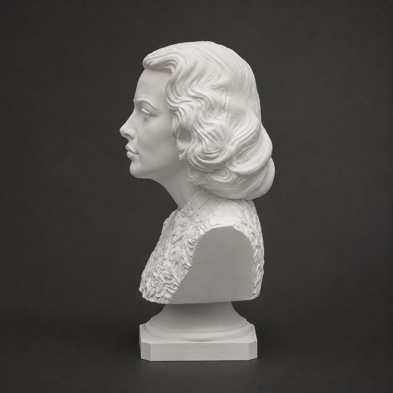 Hedy Lamarr - Bust