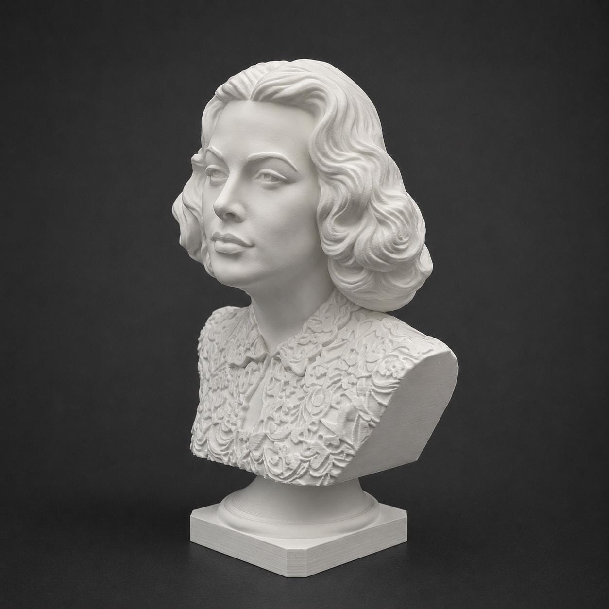 Hedy Lamarr - Bust